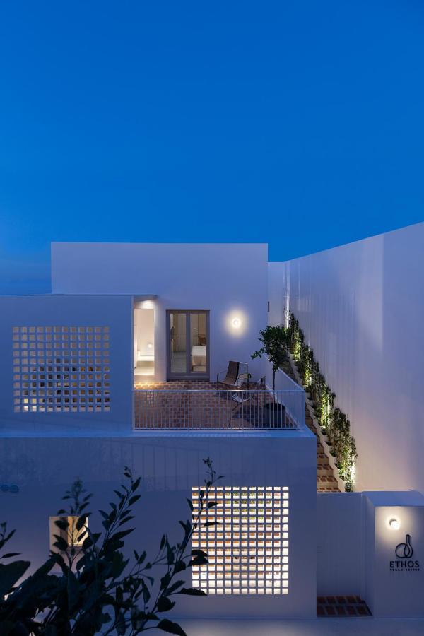 Ethos Vegan Suites Fira  Exterior foto